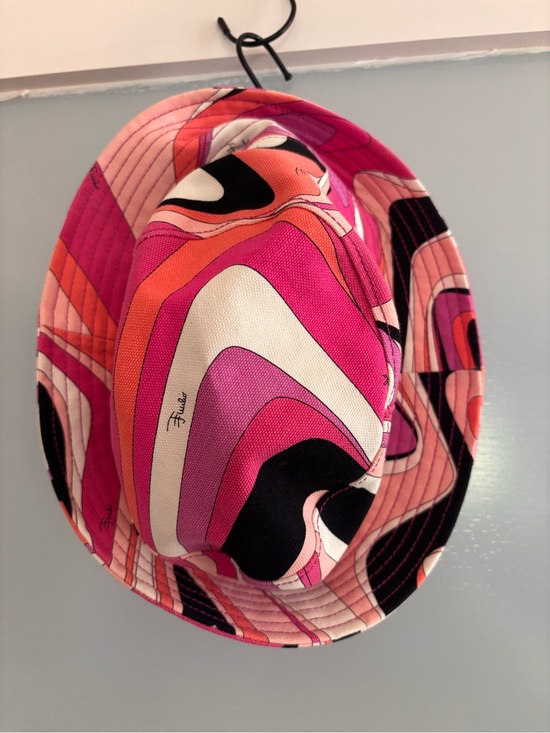 Emilio Pucci Accessories - Emilio Pucci Pink Multi Swirl Bucket Hat
